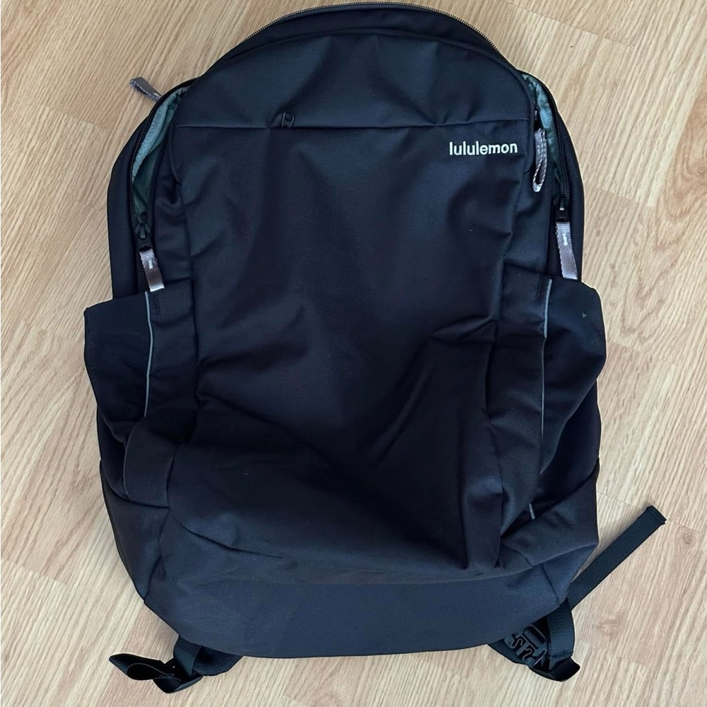 lululemon men’s triple zip backpack - black